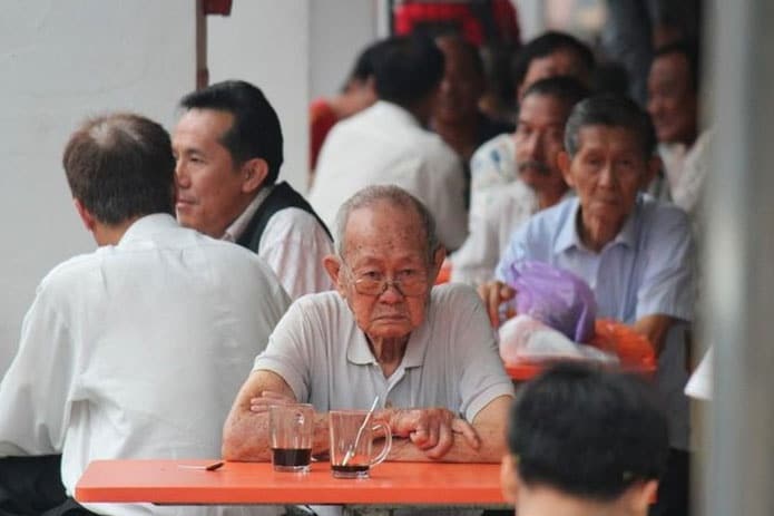 Tỷ lệ người lớn tuổi Singapore