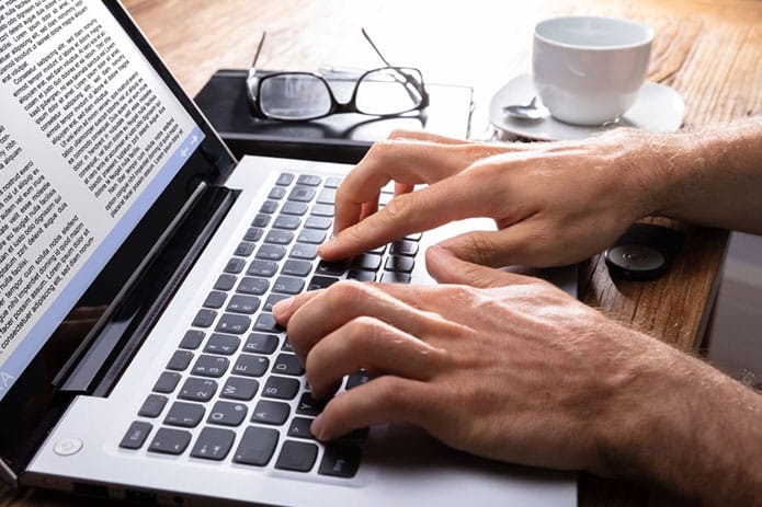 Làm nghề Freelancer Writer tại Singapore