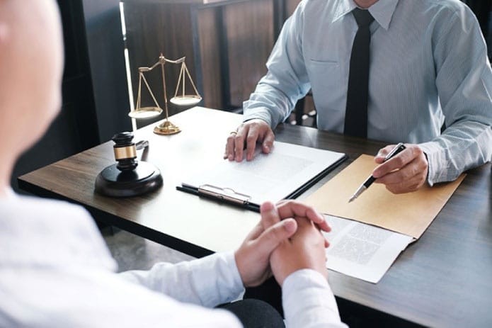 Người đại diện theo pháp luật công ty giúp việc