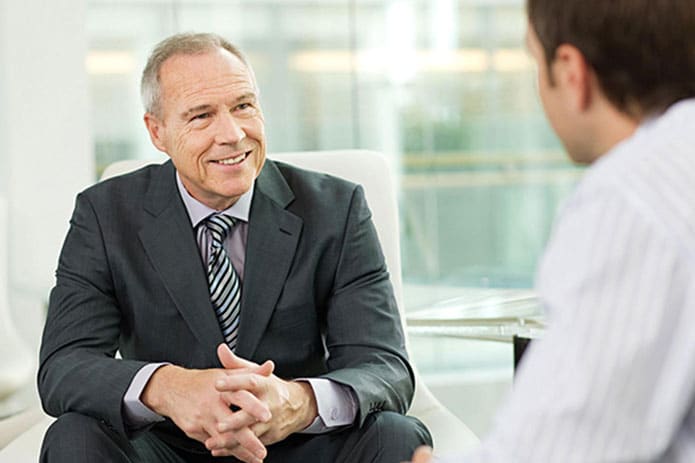CPO phát triển các mối quan hệ