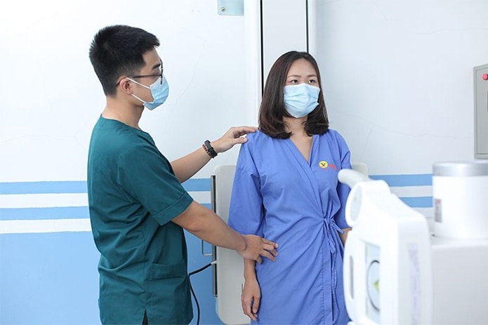Bản chất công việc của nhân viên y tế