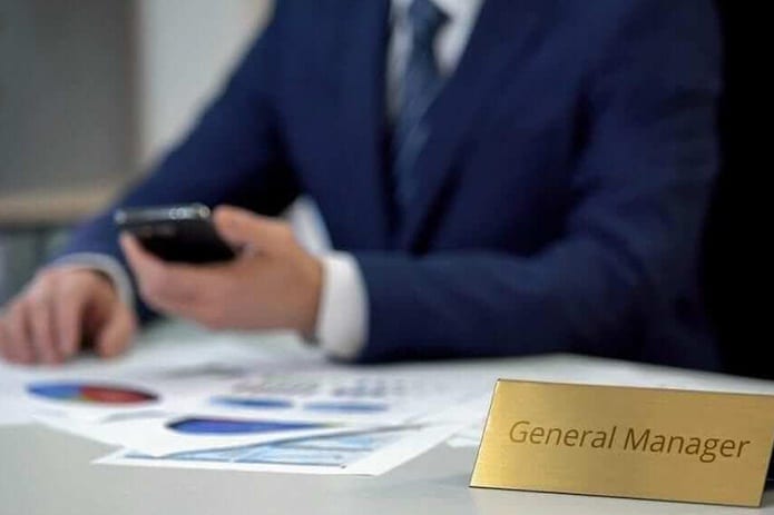 General Manager và General Director
