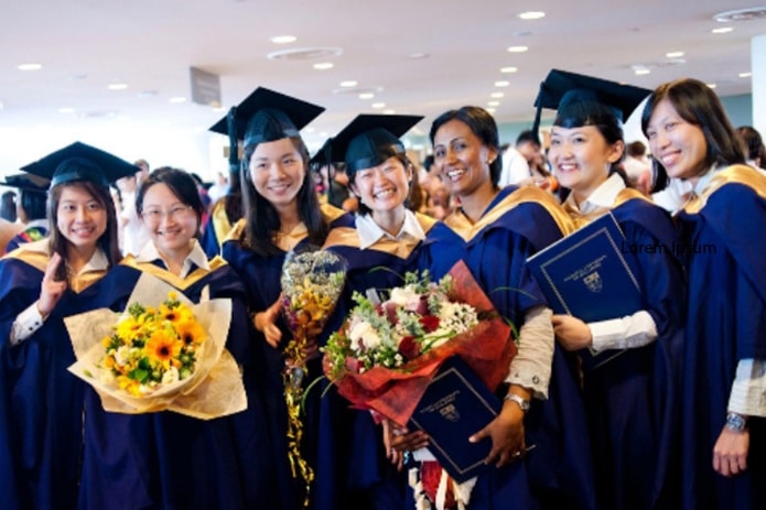 Học bổng Bậc cử nhân tại NUS Singapore