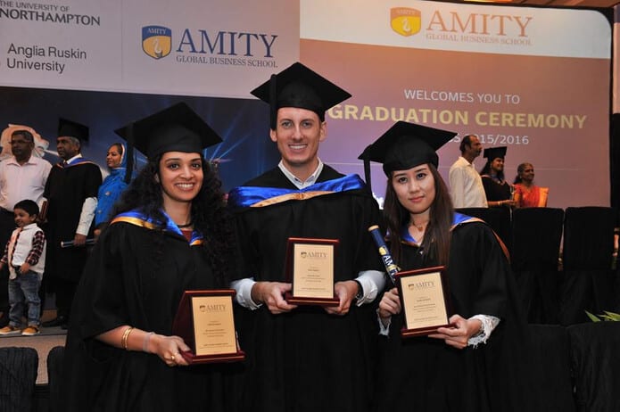 Học bổng của trường Amity Singapore