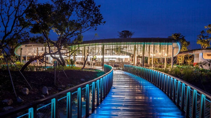 Địa điểm sống ảo ở Singapore - Satay by the Bay