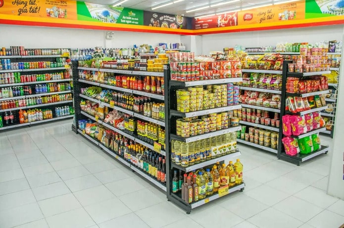 Gần trường học, nên kinh doanh gì? Cửa hàng tạp hóa