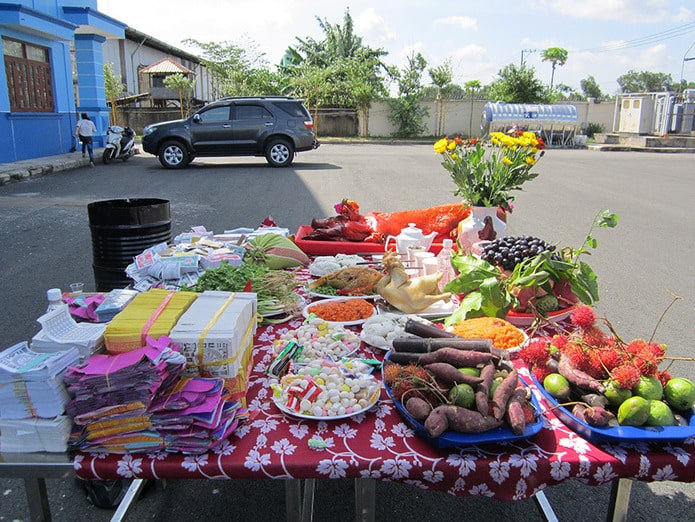 kinh doanh đồ cúng tâm linh ngày tết
