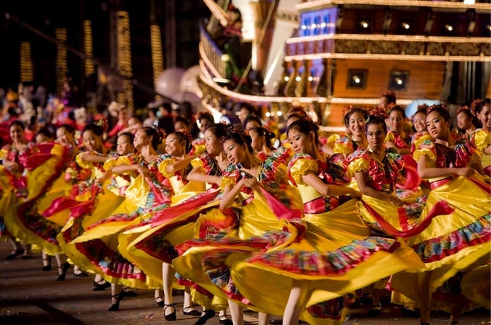Ngày lễ hội Hari Raya Puasa 28/07