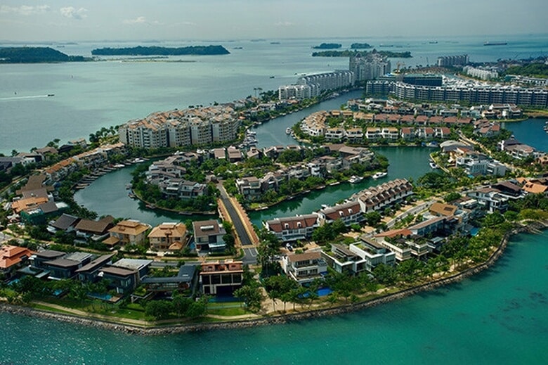 Singapore có nhiều hòn đảo lớn nhỏ