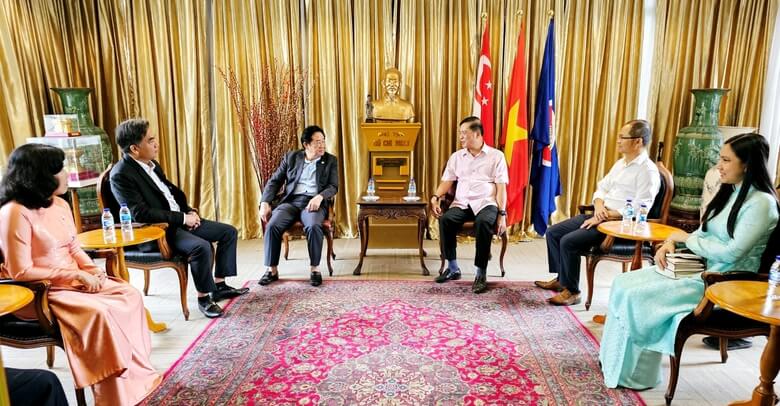 Đại sứ quán quảng bá hình ảnh nước nhà