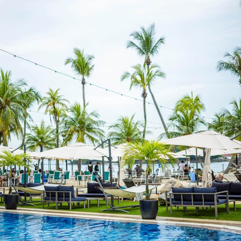 Ola Beach Club - bể bơi vô cực Singapore đáng đi