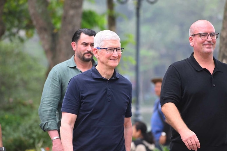 Tim Cook đến Việt Nam