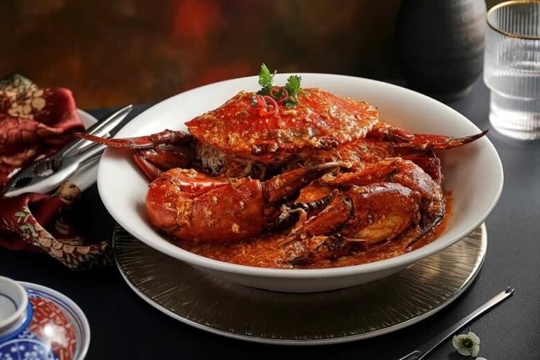 Chế biến món cua sốt Singapore