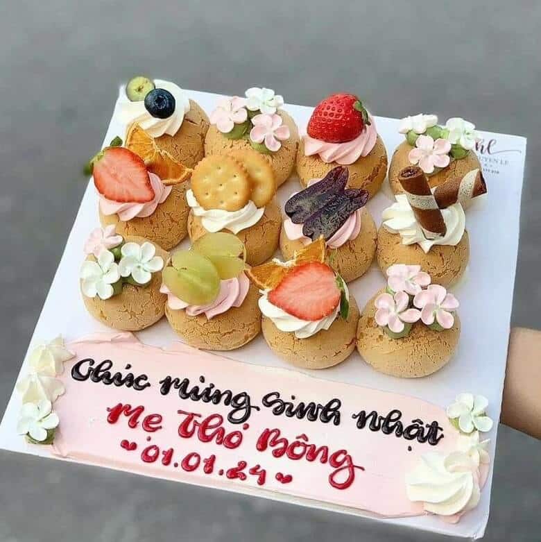 Hình ảnh bánh su kem Singapore mẫu 12