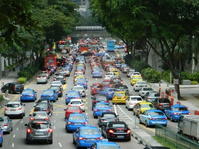 Di chuyển bằng Taxi