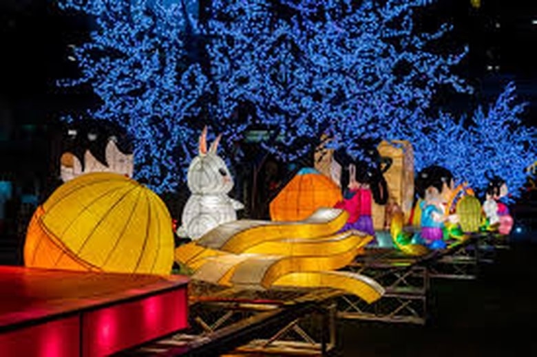 Lễ hội Mid - Autumn Festival