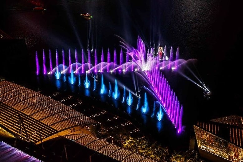 Dạ tiệc ánh sáng tại Spectra Show