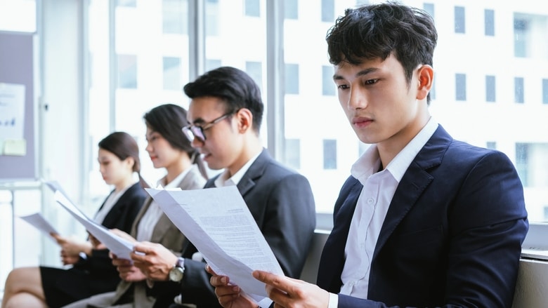 Đáp ứng độ tuổi, giới tính khi xin việc
