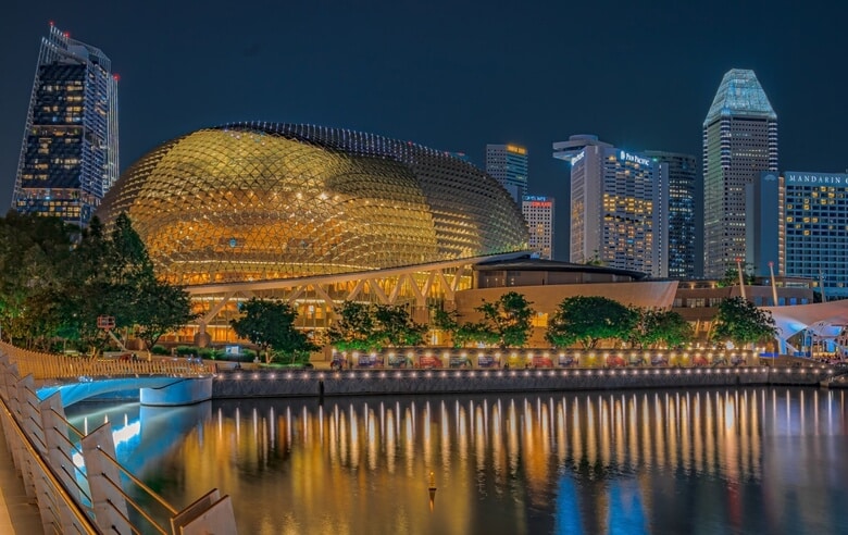 Nhà hát Esplanade về đêm