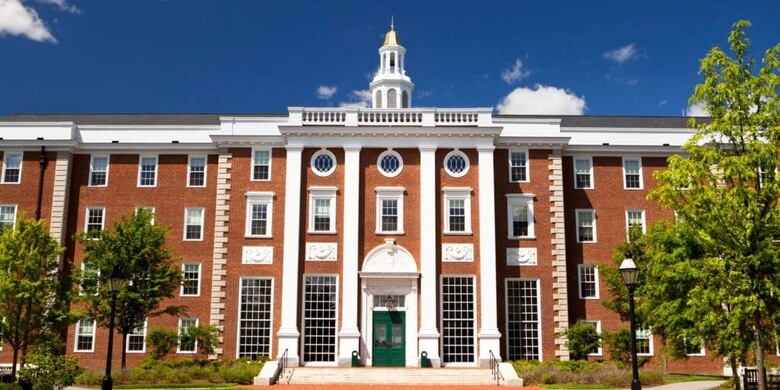 Phạm Nhật Minh Anh học tại Đại học Harvard
