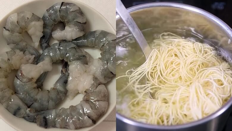 Sơ chế nguyên liệu nấu mì xào Singapore