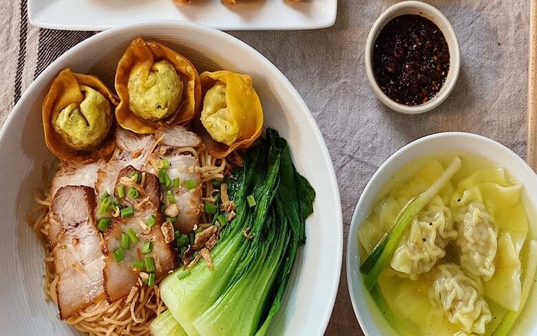 Mì hoàn thánh chiên Wanton Mee