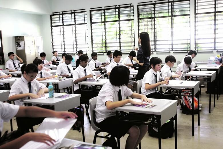 Ngôn ngữ chính thức trong giảng dạy
