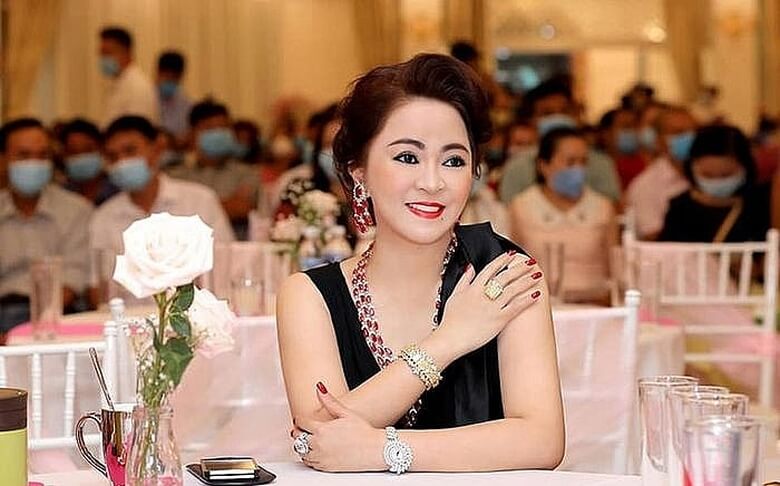 Phong cách sống của bà Nguyễn Phương Hằng
