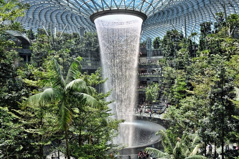 Thác nước trong nhà Rain Vortex