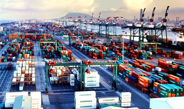 Dịch vụ tài chính và logistics