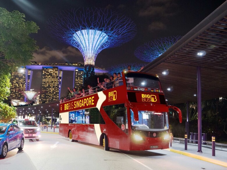Xe buýt Singapore